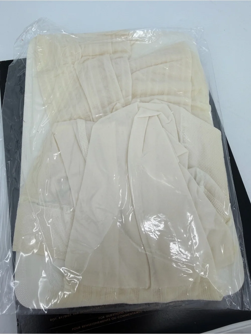 Donna Karan New York Pantyhose Size Medium Pearlized Stripe VTG Chamois OJO94